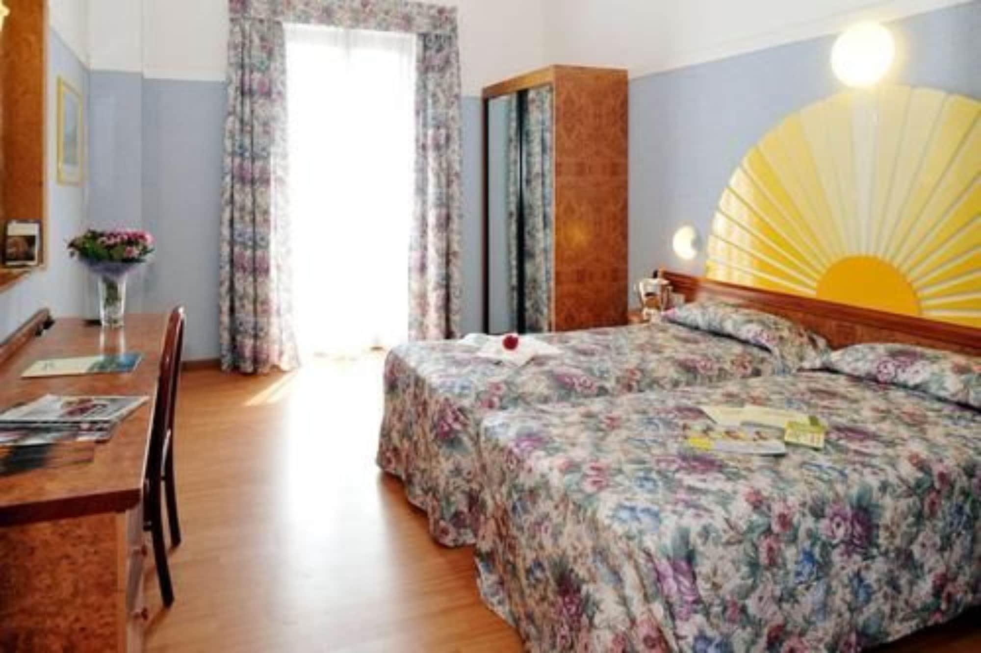 Park Hotel Jolanda San Zeno di Montagna Bagian luar foto