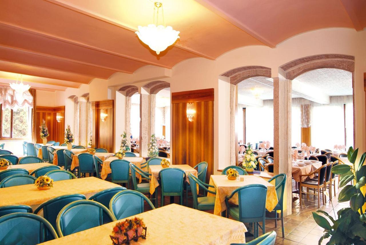Park Hotel Jolanda San Zeno di Montagna Bagian luar foto